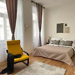 New! Deluxe Studio In City Centre! Florence!