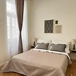 New! Deluxe Studio In City Centre! Florence!