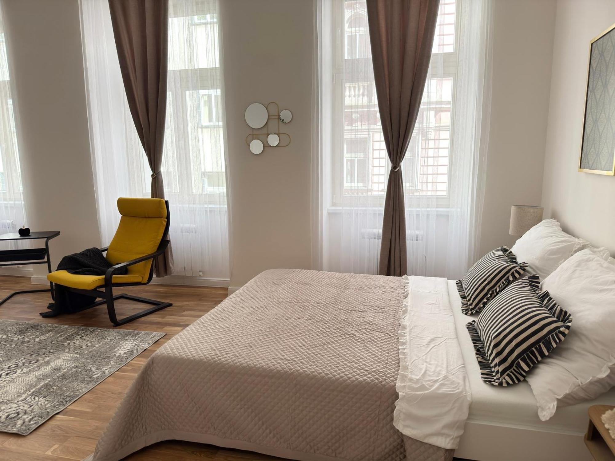 New! Deluxe In Centre! Florence! Praga