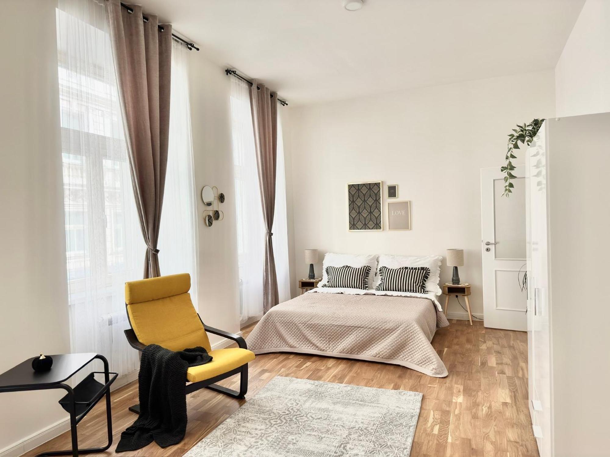 New! Deluxe In Centre! Florence! Praga